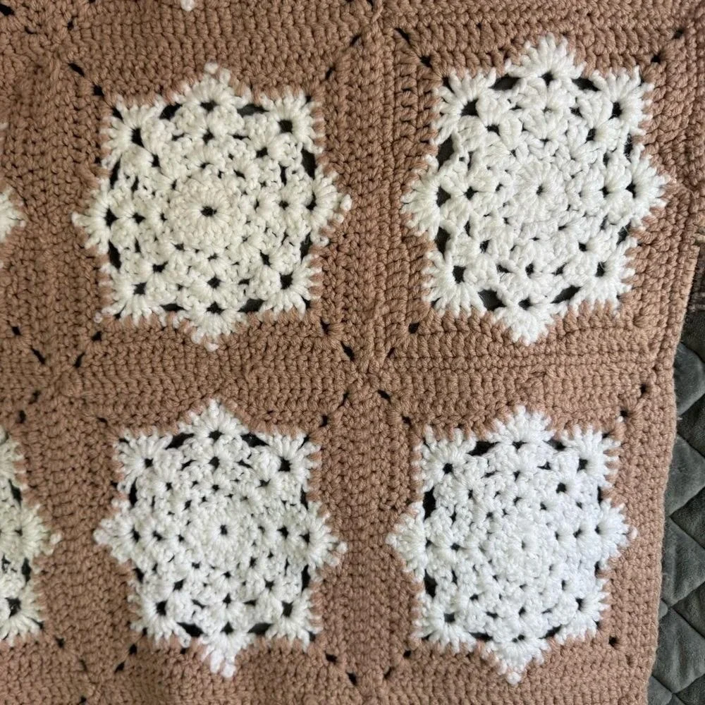 Handmade Afghan Crochet Blanket Granny Square Mauve White Cottage Boho Cozy Home